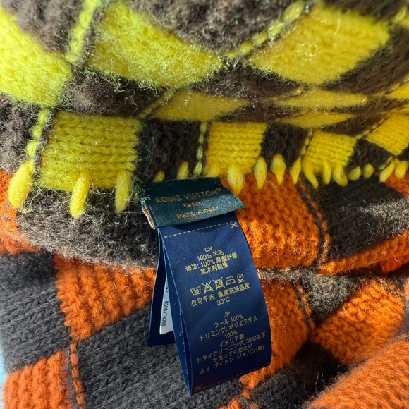 Louis Vuitton Orange and Brown Knit Beanie - Picture 7 of 8